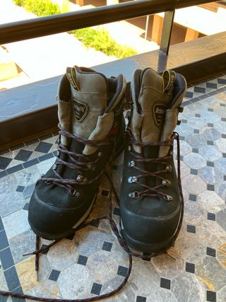 Botas montaña Bestard Pahantom semirígidas
