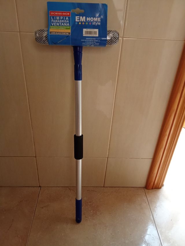 LIMPIA VENTANAS O PARABRISAS