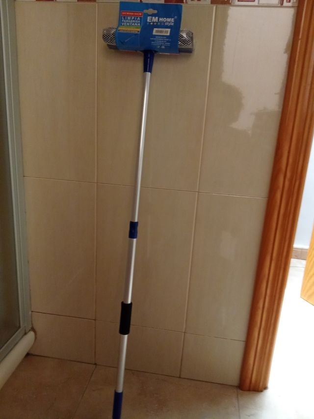 LIMPIA VENTANAS O PARABRISAS