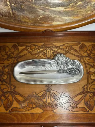 Set scrivania in peltro Art Nouveau con apri buste