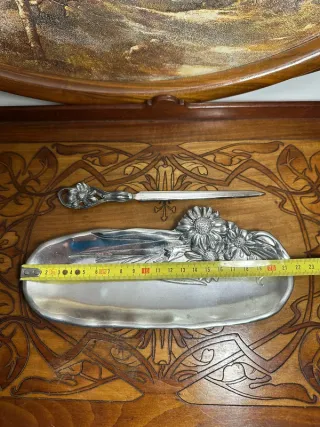 Set scrivania in peltro Art Nouveau con apri buste