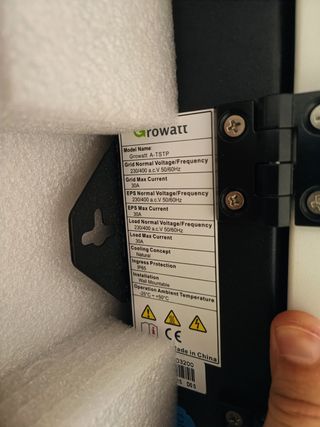 GROWATT backup trifásico