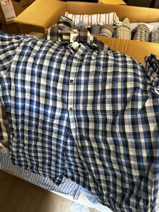 2 camicie da uomo: blu e una varietà di colori