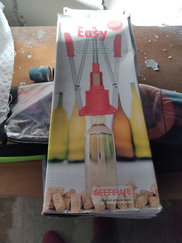 Tappatrice sughero Easy Ferrari