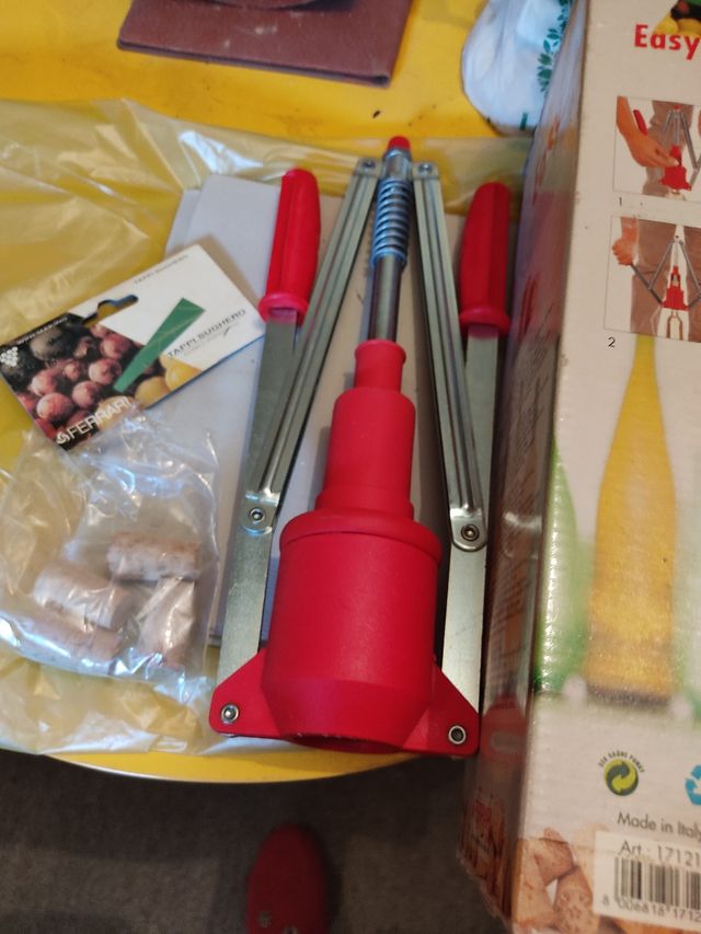 Tappatrice sughero Easy Ferrari