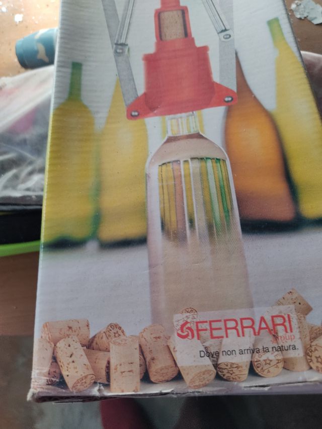 Tappatrice sughero Easy Ferrari