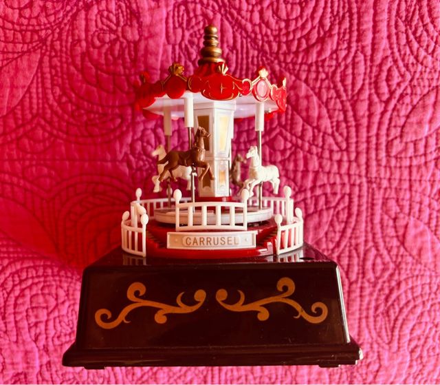 Carrusel musical antiguo