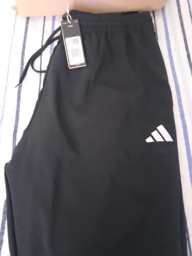 Pantalón Adidas XL nuevo