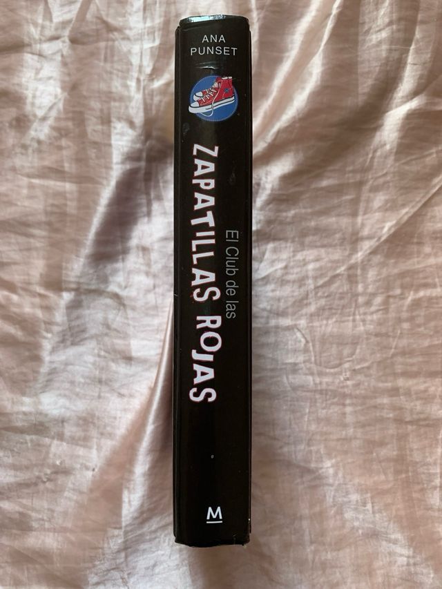 Primer libro “El Club de las Zapatillas rojas”