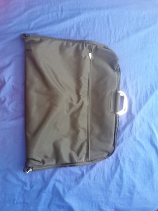 Funda porta trajes negra