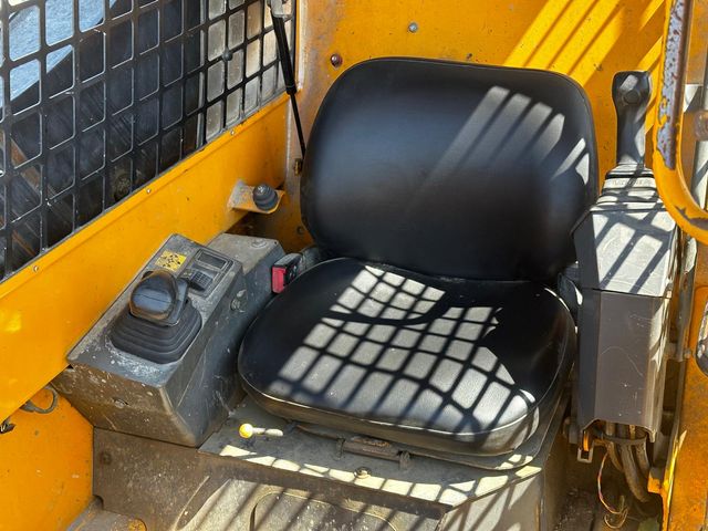 Minicargadora JCB Robot 165