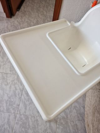 Trona Ikea blanca con funda nueva