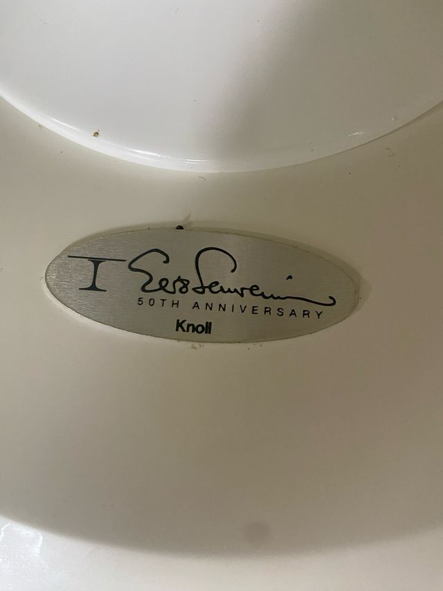 Mesa auxiliar Knoll Saarinen original