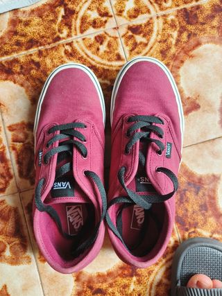 Zapatillas Vans granate o burdeos