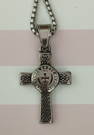 NOVEDAD! CADENA CON COLGANTE "CRUZ TEMPLARIA" INOX