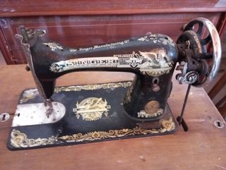 Máquina coser Singer antigua