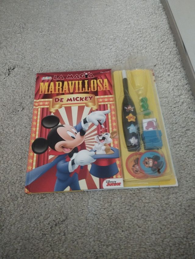 EL LIBRO DE MAGIA DE MICKEY MOUSE MAGIC SET