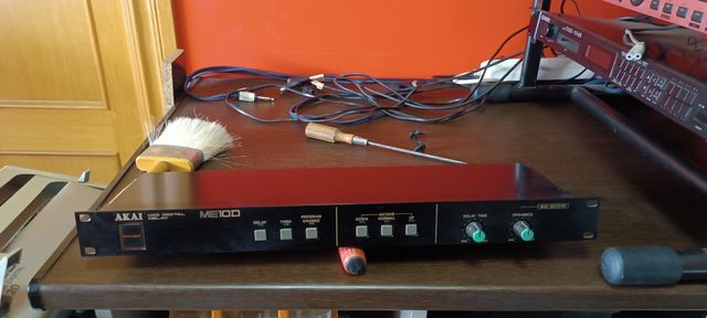 Akai ME100 Delay - Efectos Digitales