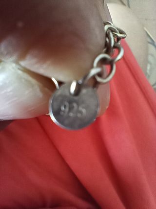 Cadena plata 925 cruz Caravaca dupeso es de 30 gm,