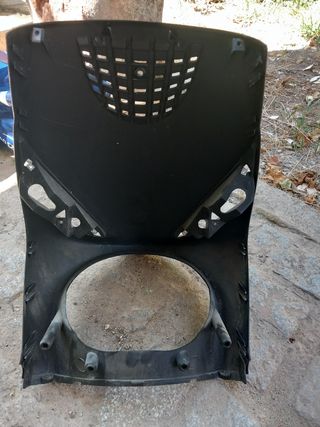 Carcasa frontal Piaggio Zip
