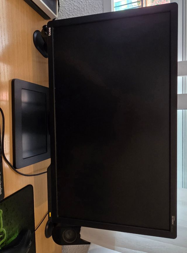 Monitor BenQ XL2411 144hz - 1ms