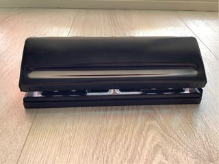 Foratrice per carta a 6 fori