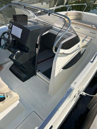 Barco Quicksilver 805 open