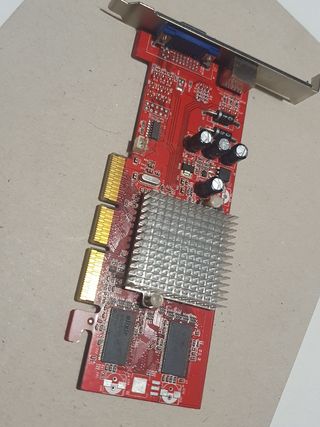 Tarjeta gráfica AGP ATI 9200SE 128 MB
