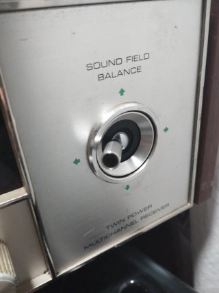 Harman Kardon 900+ Amp/Receiver.