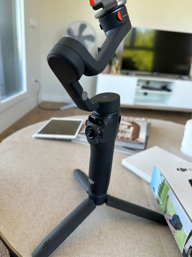 DJI Osmo Mobile 6