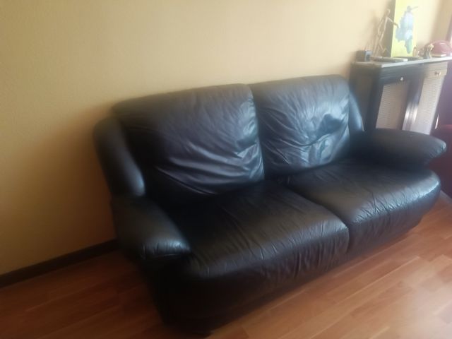Sofá piel negro