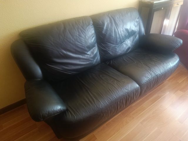 Sofá piel negro