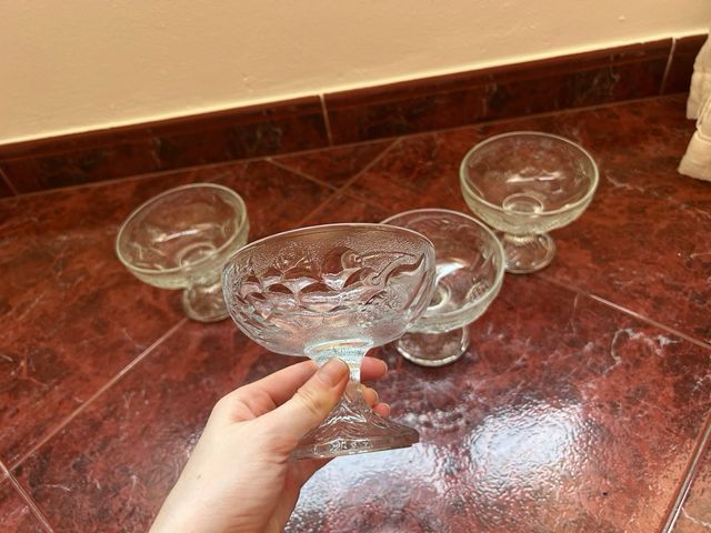 Juego de 6 copas de cristal grabado