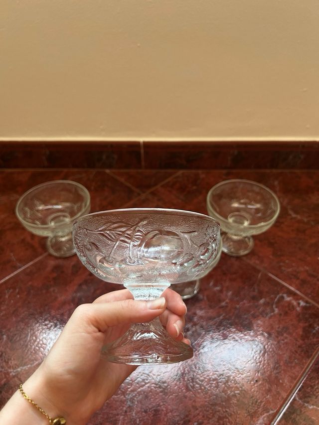 Juego de 6 copas de cristal grabado