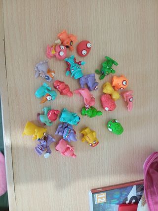 20 Muñecos zombis
