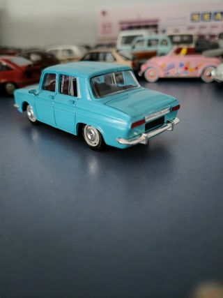 Renault 10 1/43 - Coche escala