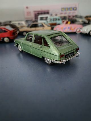 Renault 6 1/43 - Coche escala