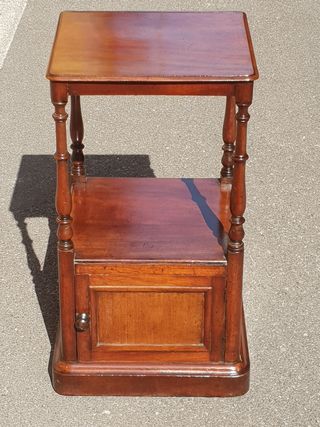 Comodino antico in legno di mogano