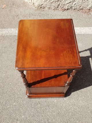 Comodino antico in legno di mogano