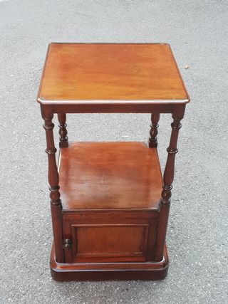 Comodino antico in legno di mogano