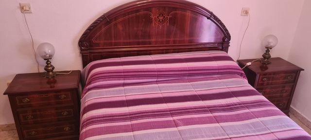 Dormitorio clásico madera