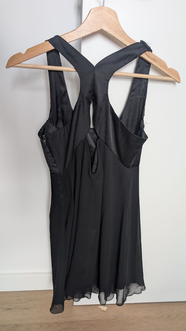 Vestido negro con lentejuelas
