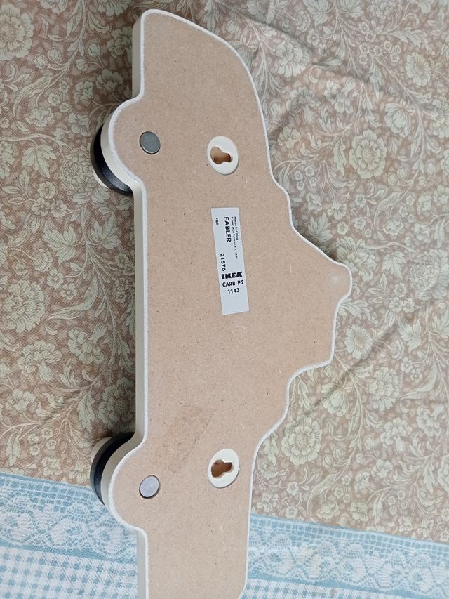 Percha infantil cocodrilo