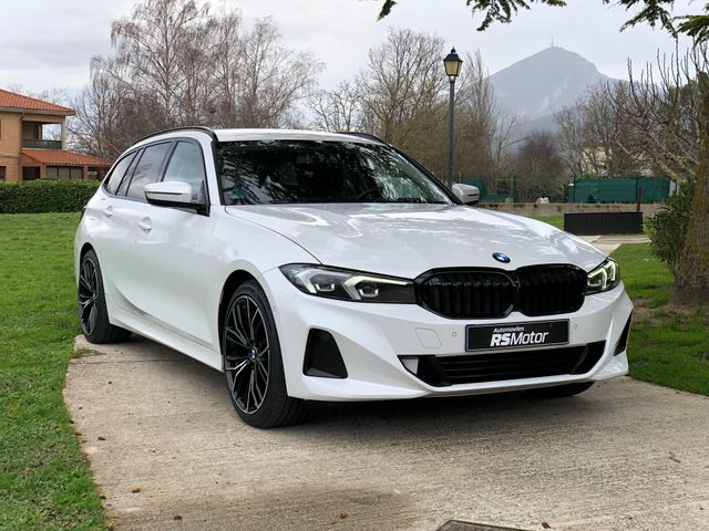 BMW 318dA TOURING G21.