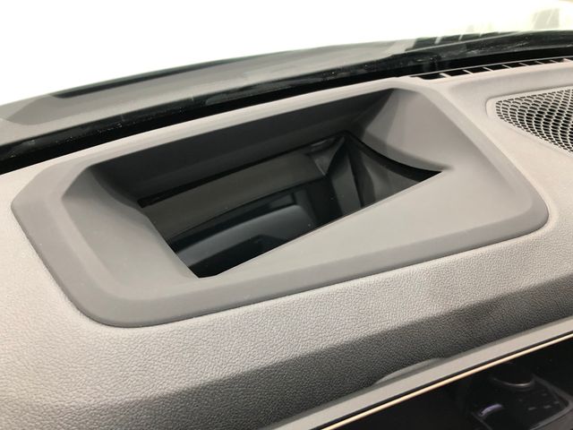 BMW 318dA TOURING G21.