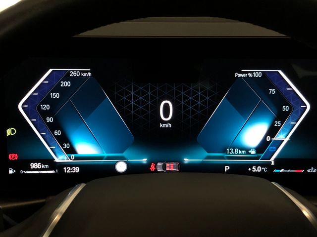 BMW 318dA TOURING G21.