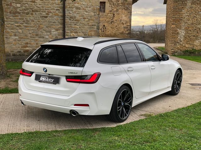 BMW 318dA TOURING G21.