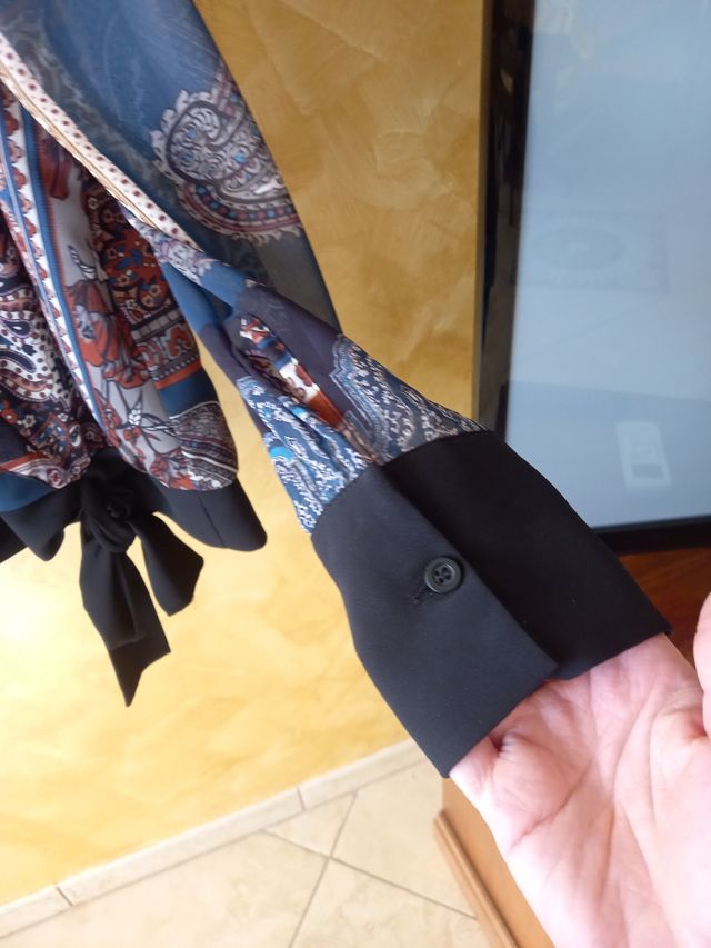 Blusa fantasia multicolor