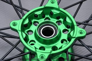 Par de Llantas E KAWASAKI KX 250 / 450 / X 2019 24