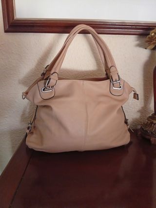 Bolso beige en perfecto estado 